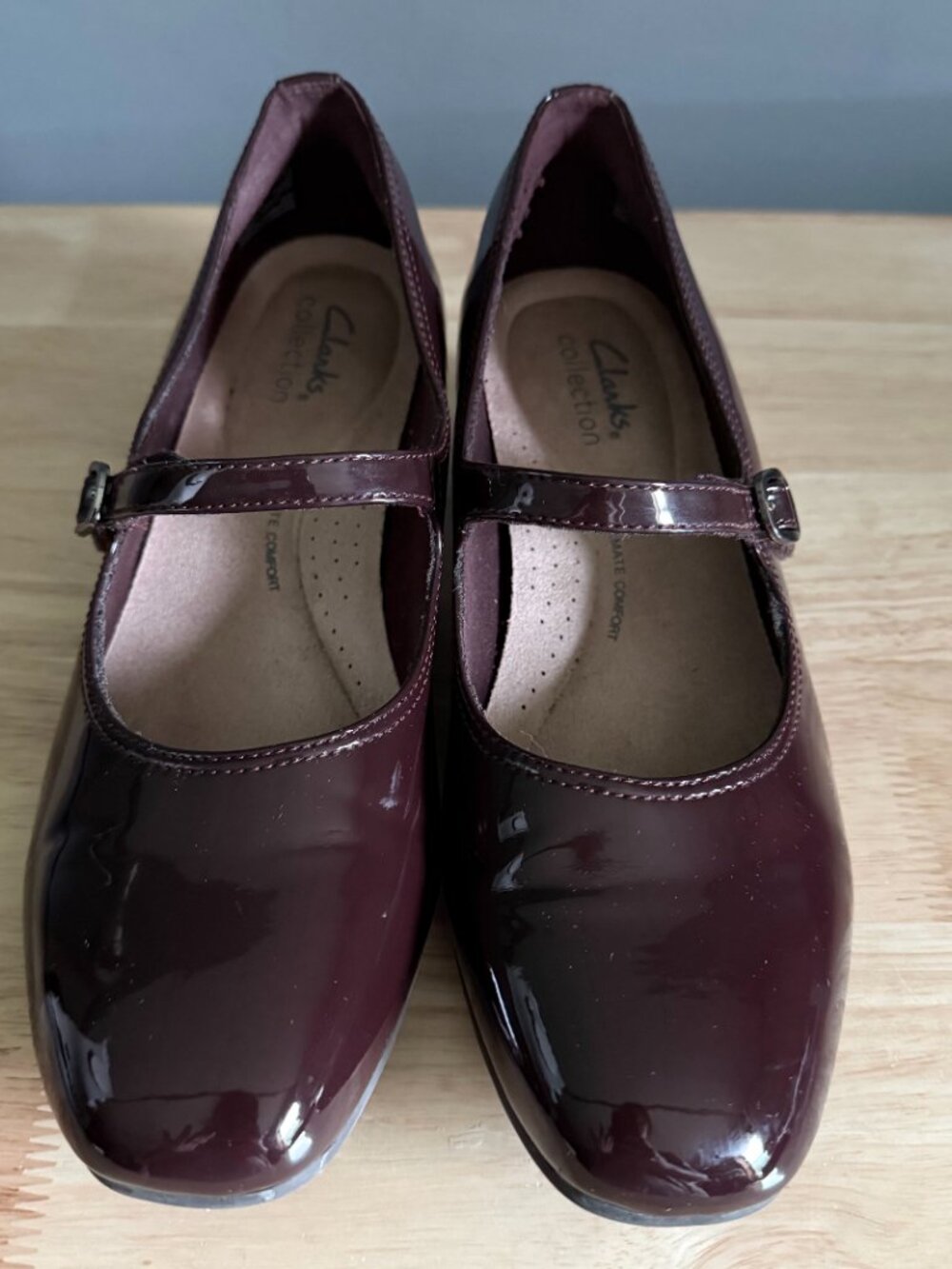 Clarks Iridessa Rae Mary Jane Heel, Merlot Red, 7.5 - Picture 2 of 4